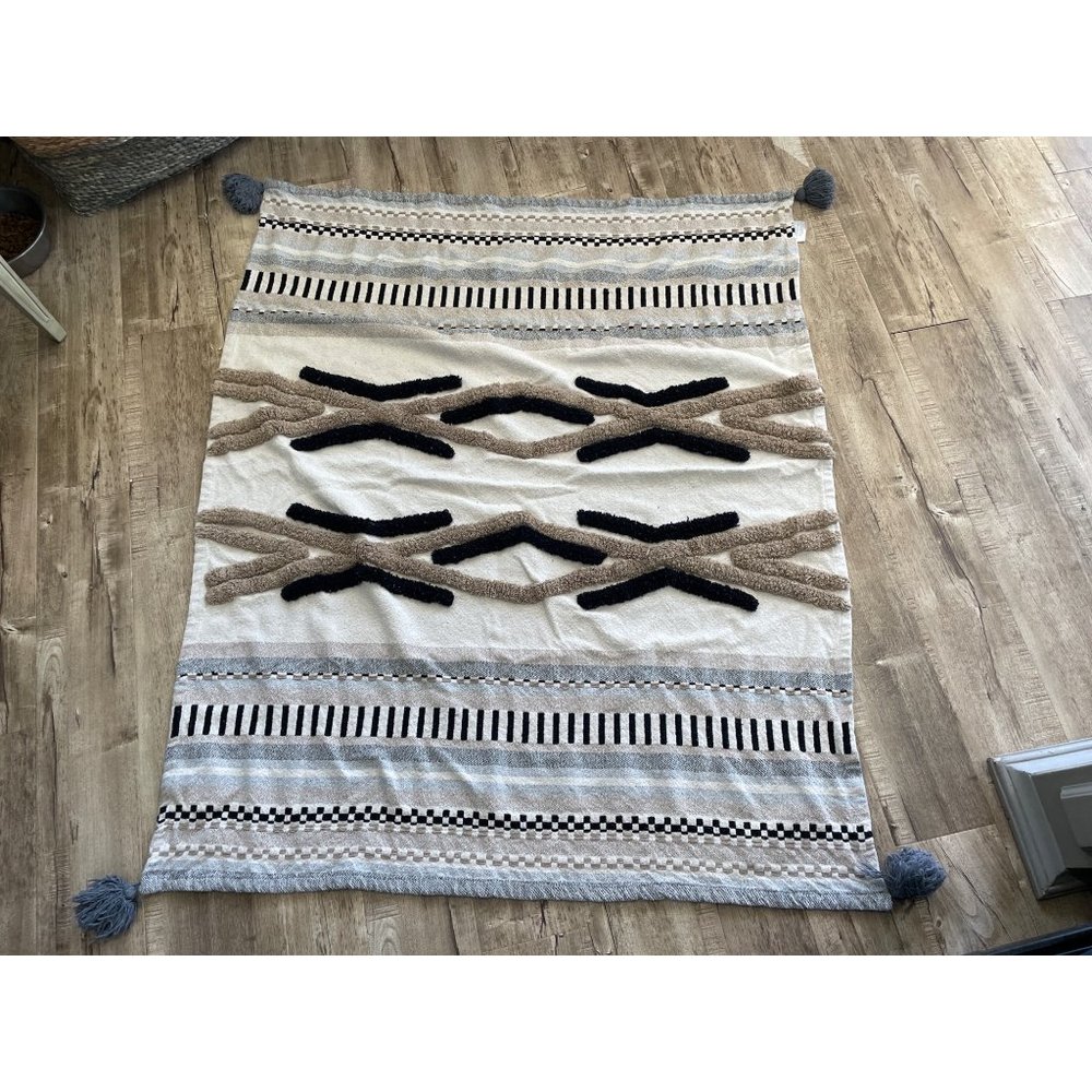 Soft Cotton Blend Blanket Ivory Blue BOHO Geometric Art Design With Tassels